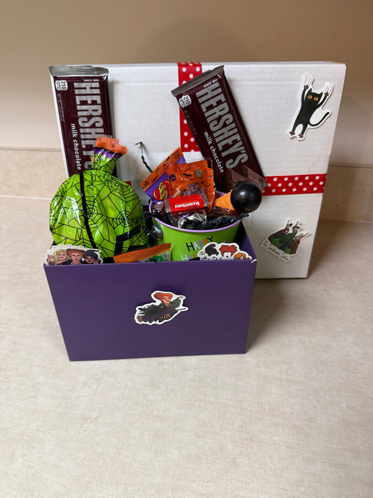 Surprise Minnie Halloween Box